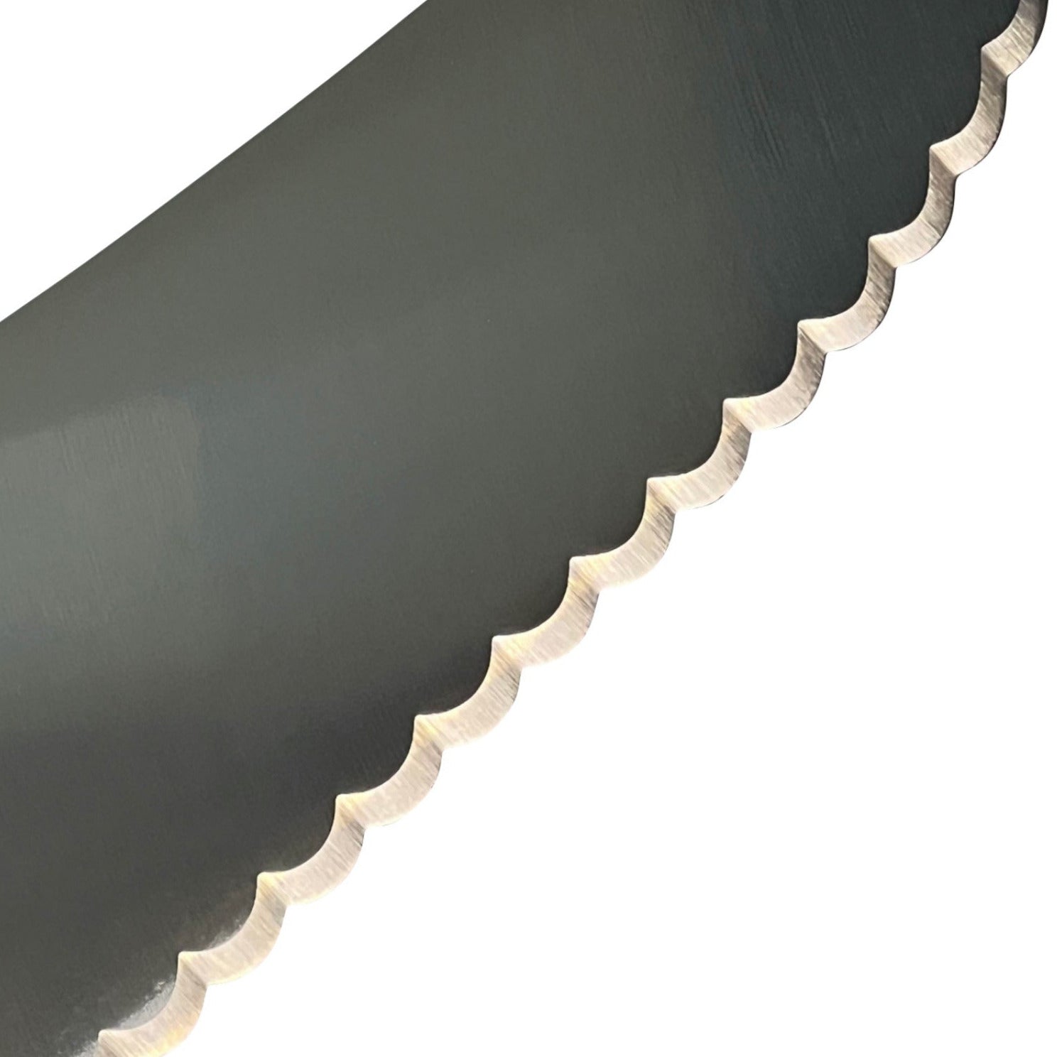 Allesmesser Wellenschliff Nahaufnahme